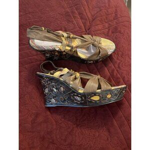 Retro Kenzie women’s 8M CUTOUT Swedge, sandals, leather floral wedge‎ platform